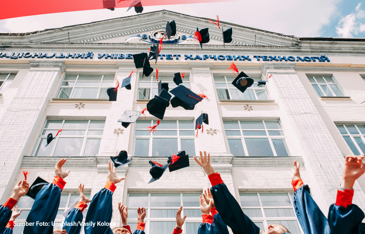 Polemik kenaikan UKT di sejumlah PTN./ (Sumber foto : Unsplash/Vasily Koloda)