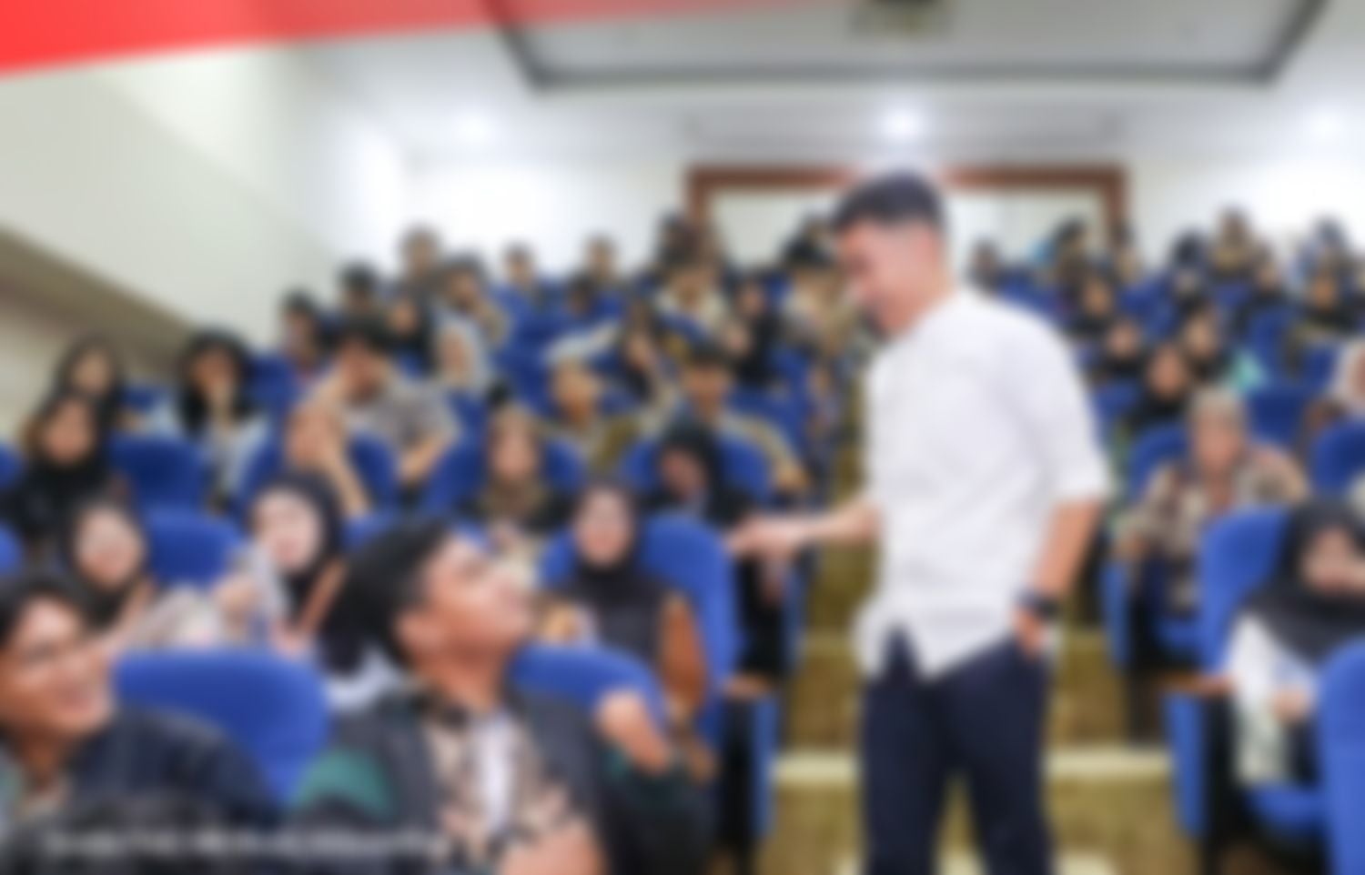 Laporan Khusus: Demografi Pemuda di Indonesia hingga 2025