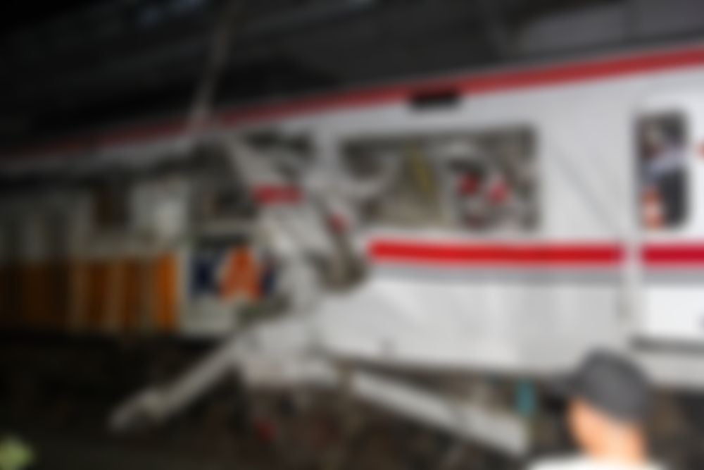 Daftar Kecelakaan Mobil Listrik di Rel Kereta: Mengapa Sistem Canggih Sering Gagal?