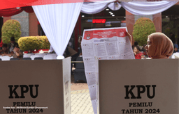 Menurut real count sementara KPU, Alfiansyah Komeng menjadi caleg DPD Jawa Barat dengan suara tertinggi. Foto ilustrasi. (Sumber foto: JIBI/Bisnis/Eusebio Chrysnamurti)